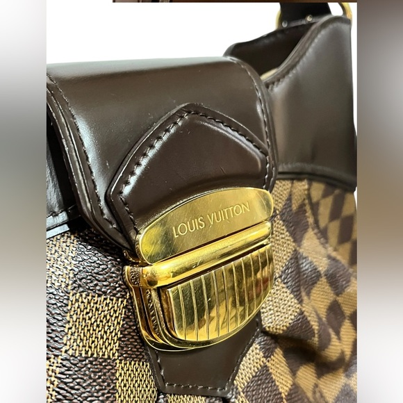 Louis Vuitton Sistine Shoulder Bag - PRISTINE CONDITION. No call outs.  … - Picture 4 of 11